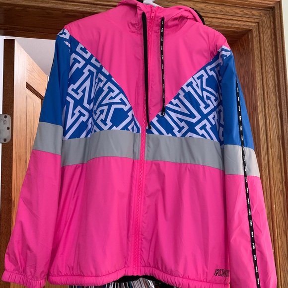 Vs Pink RARE HTF Outfit - Picture 2 of 8